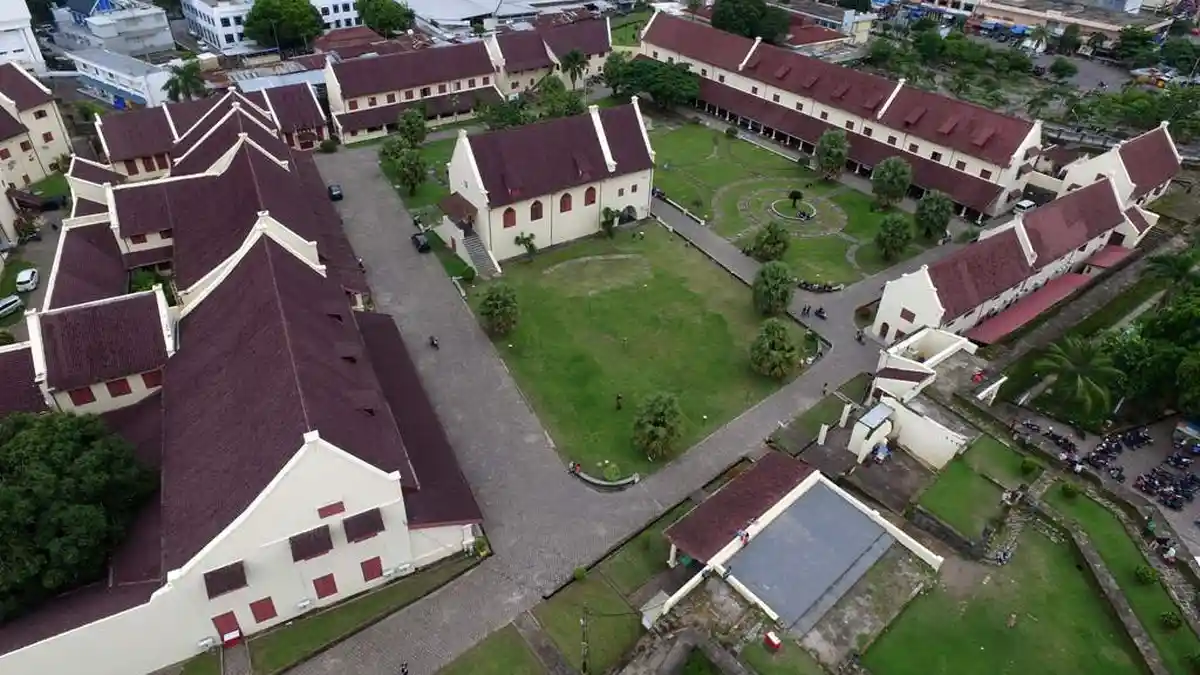 FOTO: Benteng Fort Rotterdam dari Udara - fort-rotterdam_20160205_215555.jpg