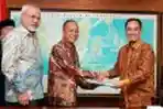 Penyerahan Seremoni DPD RI dan Kemenristekdikti