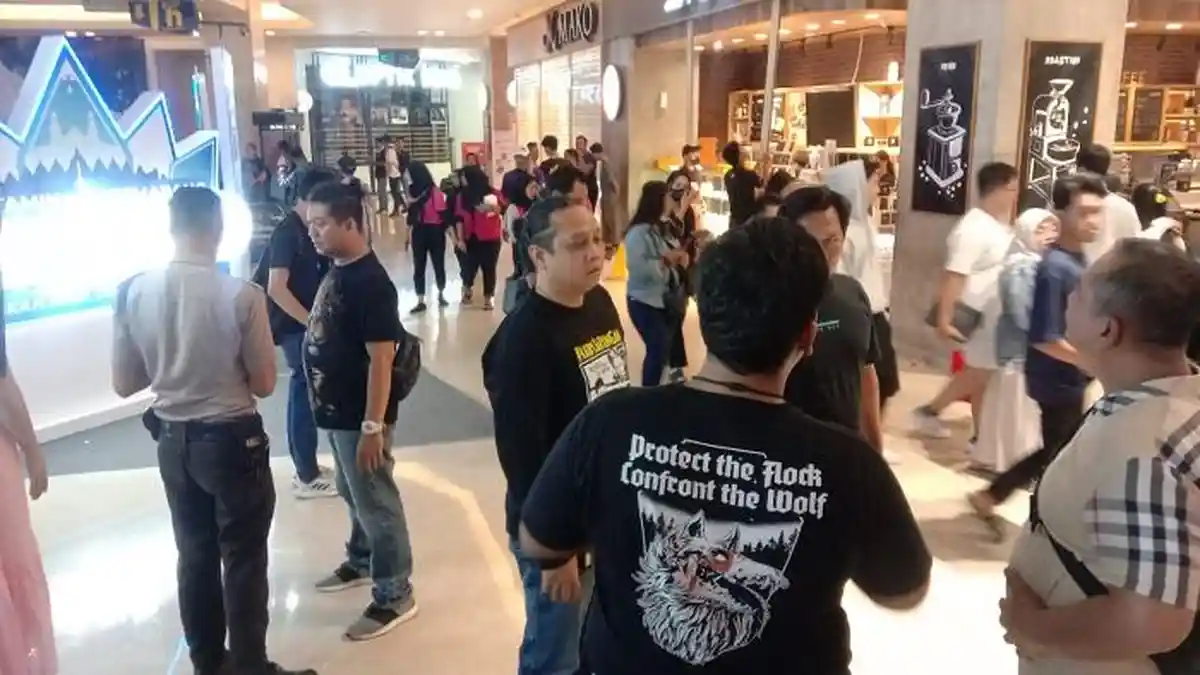 KRONOLOGI Kecelakaan Mobil Honda Brio Tabrak Pengunjung dan Eskalator Paragon Mall Semarang
