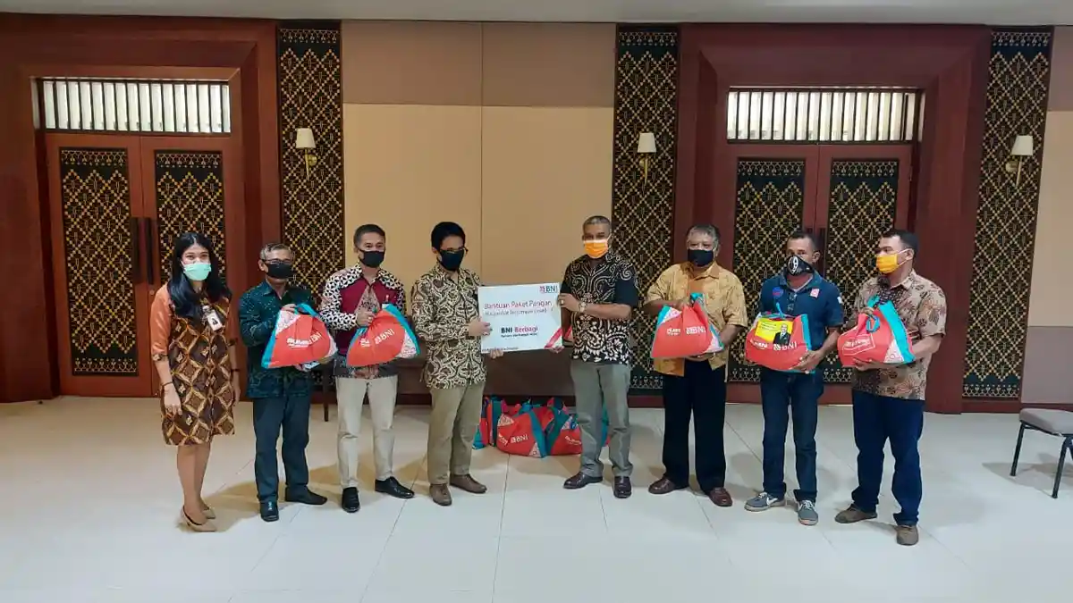 Kabar Gembira Pekerja Harian di Sikka, BNI Bagikan 3.000 Paket Sembako