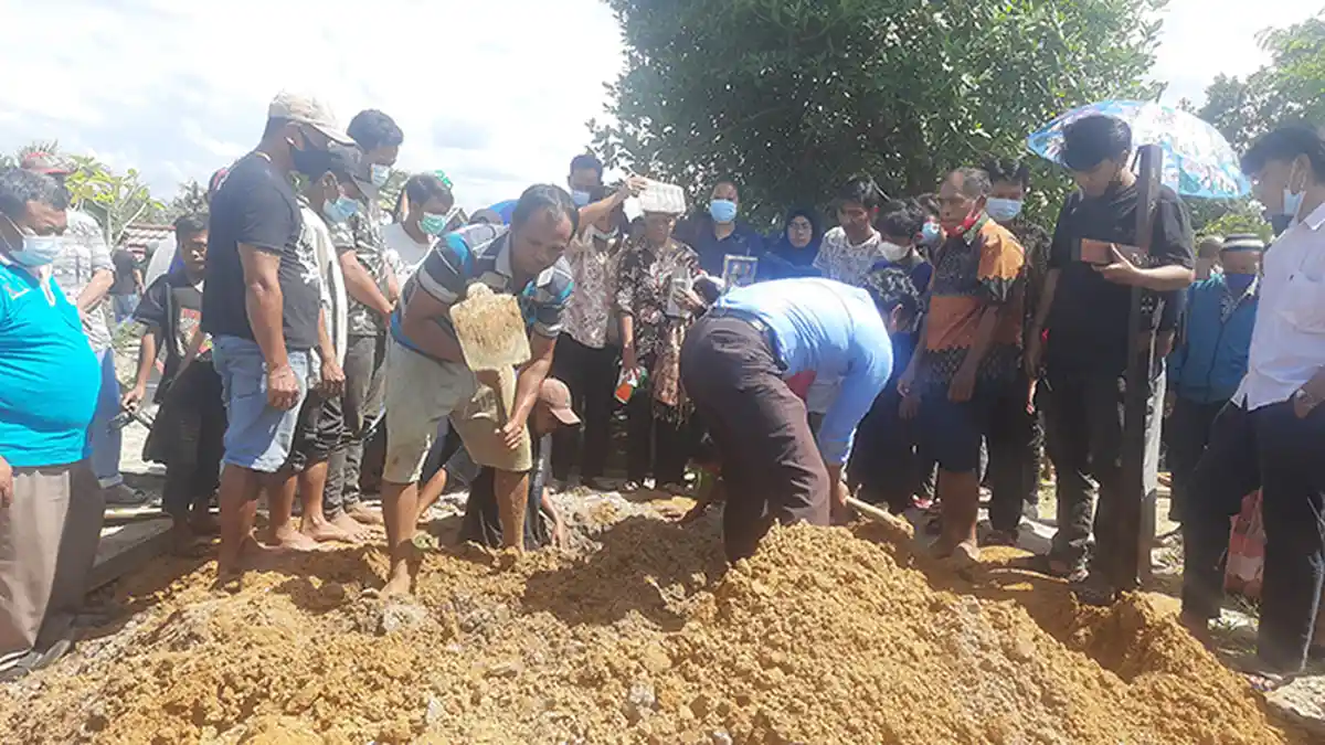 Kesaksian Pengunjung yang Lolos Dari Maut Mobil Avanza Tabrak Indomaret di Sintang