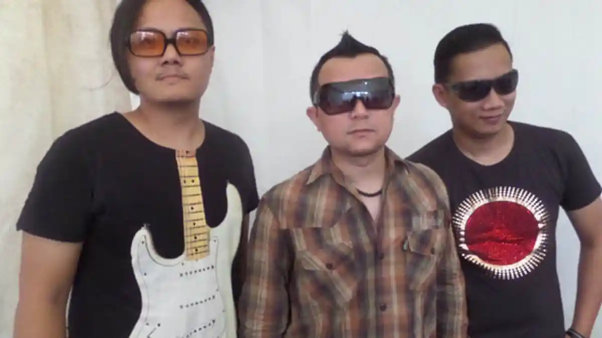 Tidak Ingin Capek, The Fly Ogah Cari Vokalis