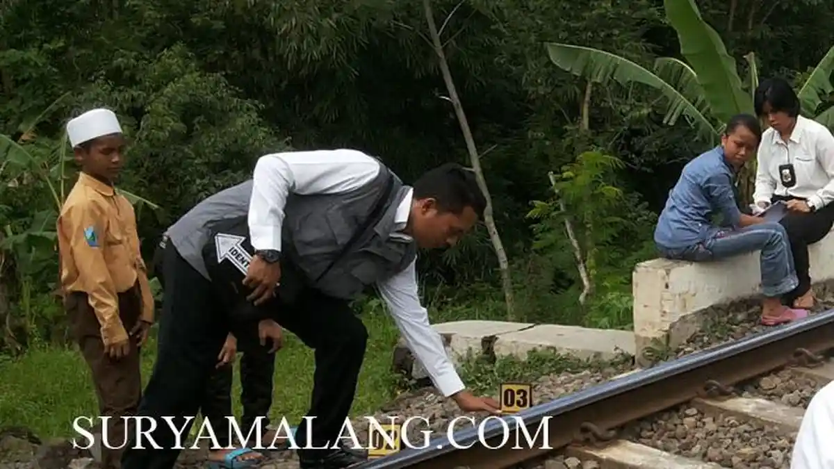 Alifia Dikabarkan Tewas Tersambar Kereta Karena Didorong Teman