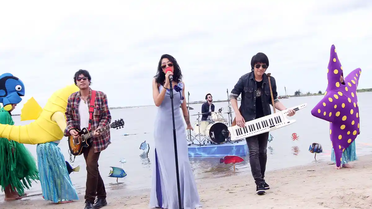 Chord Dasar Lagu Jadi Yang Kuinginkan - Vierratale: Aku Sendiri di Sini Menunggu