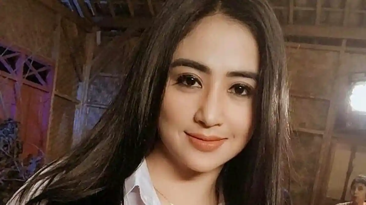 Dewi Persik Bongkar Fakta Sebenarnya Mengenai Operasi Keperawanannya
