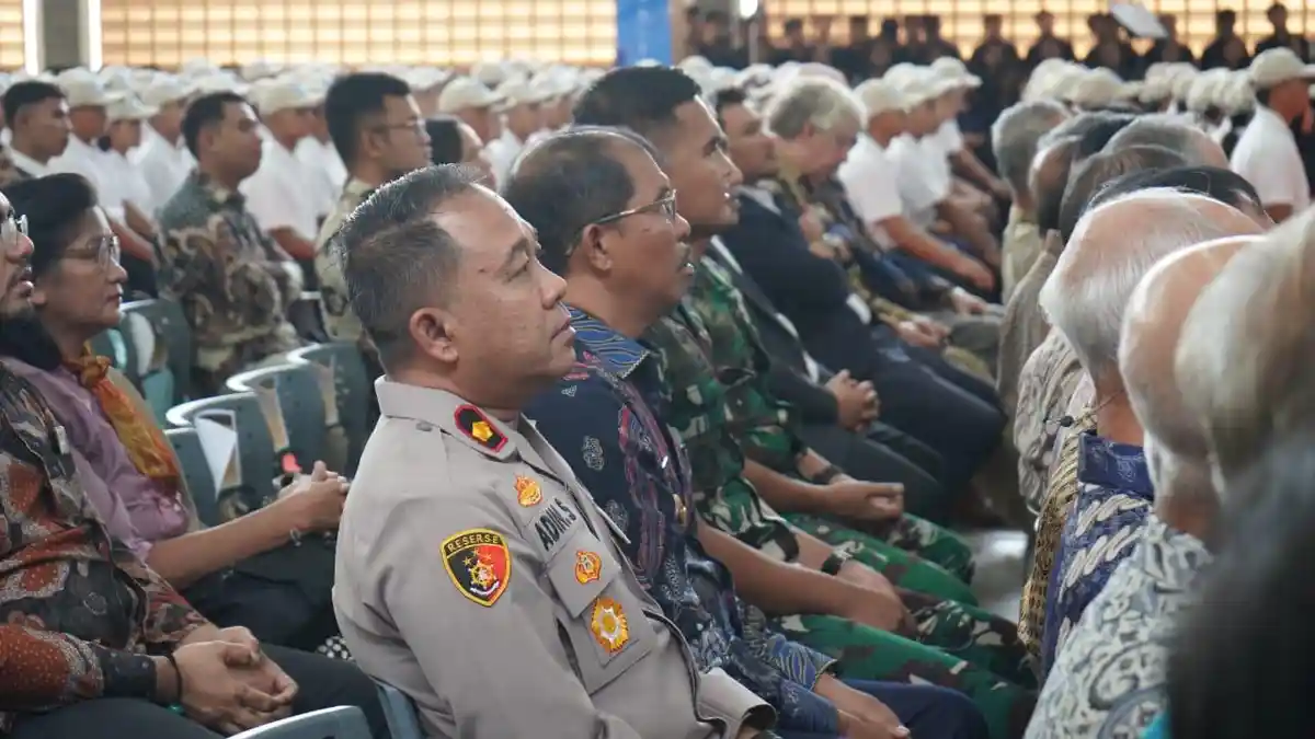 Wakil Bupati Toba Hadiri Pengukuhan Mahasiswa IT Del, Luhut Beri Pesan Inspiratif