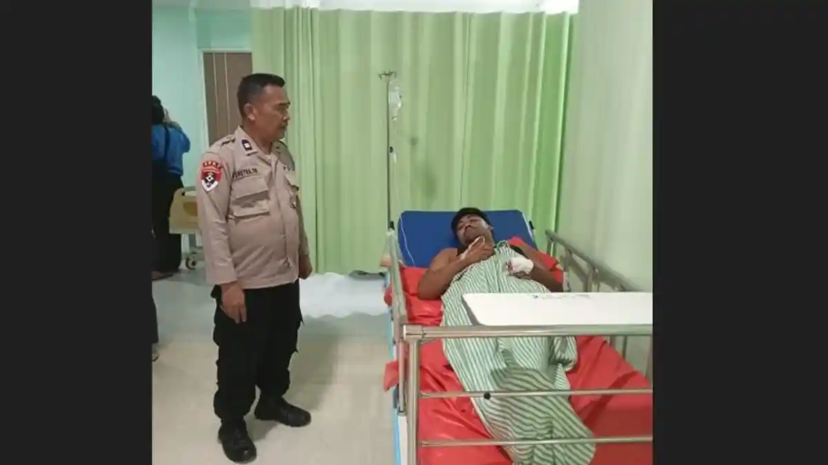 Dua Pria di Kabanjahe Dibacok di Warung Tuak, Korban Sempat Cekcok dengan Pelaku