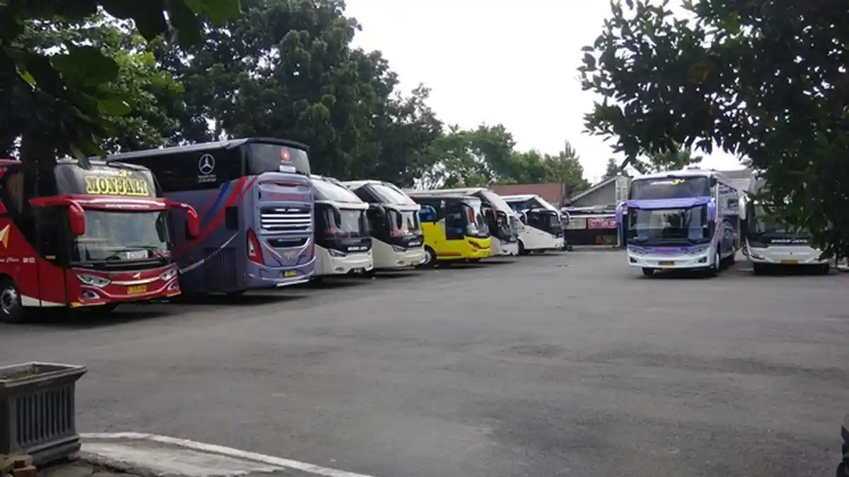 Biaya Ganti Ban Bus Ternyata Setara Harga Satu Skutik Bongsor