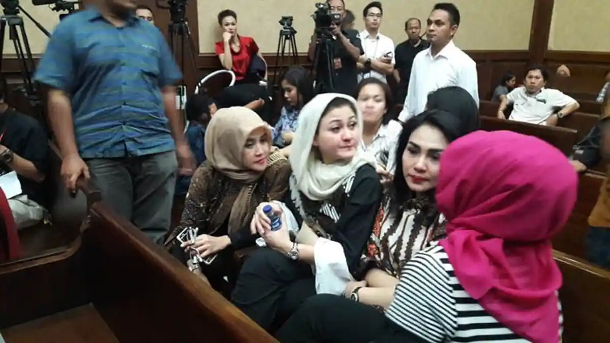 Istri Setya Novanto Mulai Bisa Tersenyum Jelang Sore