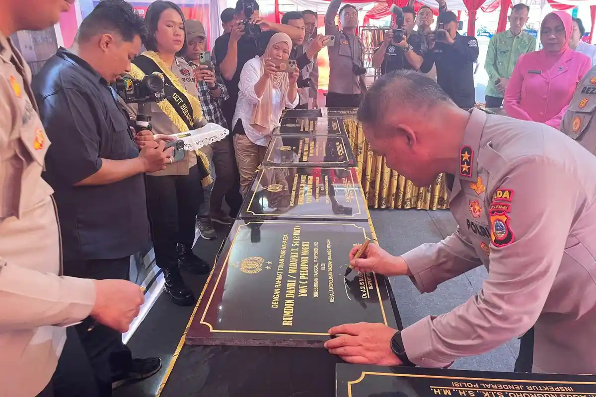 Kapolda Sulteng Resmikan Gedung Rawat Inap VVIP Bhara Daksa Rumkit Bhayangkara Palu