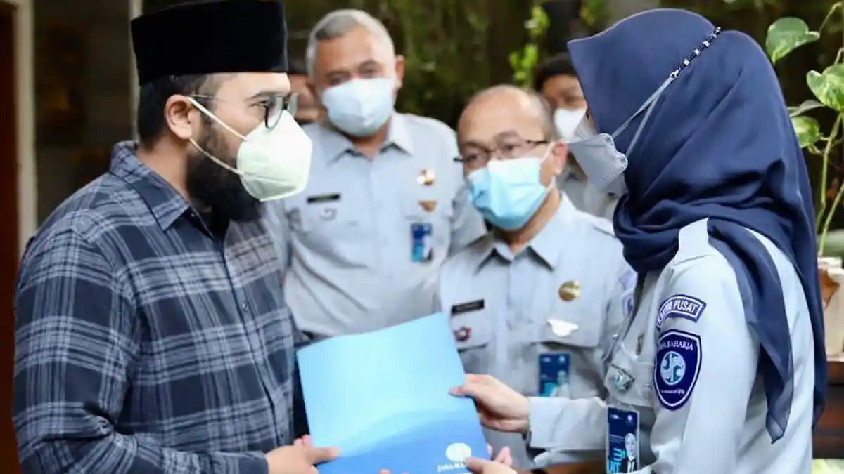 Dewi Aryani S.: Ahli Waris Korban Kecelakaan Kendaraan Dinas Bakamla Terima Santunan Jasa Raharja