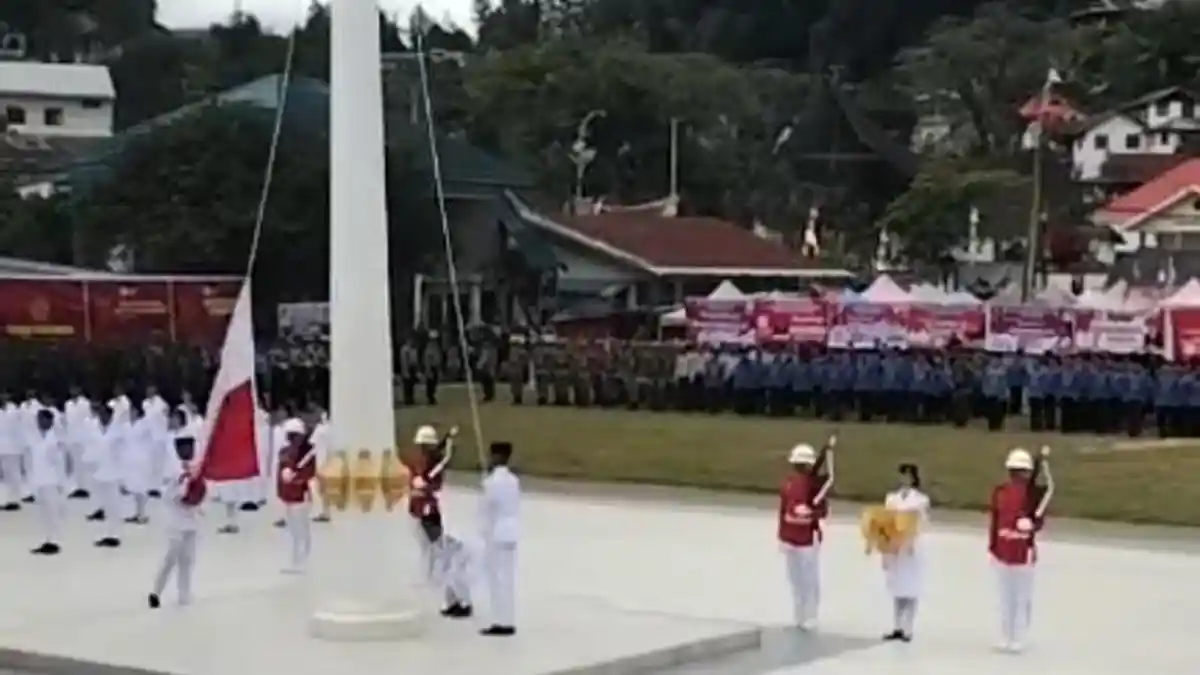 PERMINTAAN MAAF Bupati Soal Bendera Terbalik Saat Upacara HUT ke-80 RI: Tak Ada yang Mau Salah