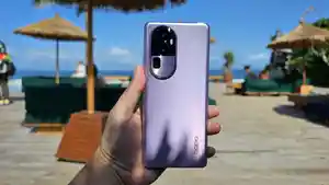 Oppo-Reno10-Pro-Plus-5G-warna-Glossy-Purple.jpg