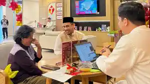 BERI-PELAYANAN-LANGSUNG-Manager1.jpg