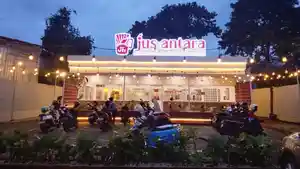 DRIVE-THRU-Gerai-Jus-Antara-di-di-Jalan-Raya-Sukahati-Sukahati-Cibinong-Kabupaten-Bogor.jpg