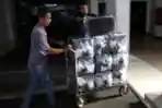 Pengiriman Surat Suara Untuk Pemilu Susulan di Malaysia