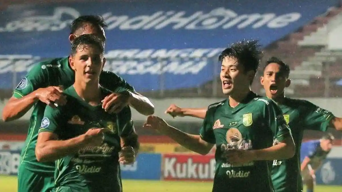 Persib Dibantai Persebaya, Kesabaran Bobotoh Habis dan Usir 3 Pemain, Minta Duet Eze-David da Silva