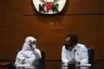 Konferensi Pers OTT Bupati Nganjuk
