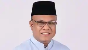 Agus-lamakarate-pakai-kopiah-2025.jpg