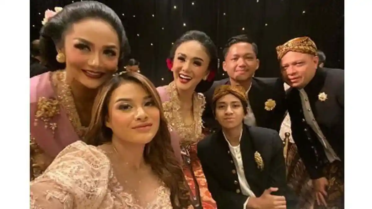 Konflik dengan Krisdayanti dan Raul Lemos, Aurel Hermansyah dan Azriel Disebut Korban Orangtuanya