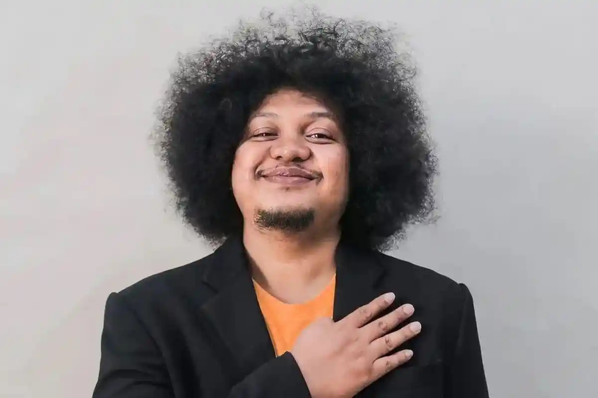 Tangis Keluarga dan Para Komika Pecah Saat Jenazah Babe Cabita Tiba di Rumah Duka