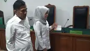 Sosok-Dedi-Sipriyanto-Suami-Eks-Wawako-Palembang-Firianti-Agustinda-Bersama-Istri-Divonis-75-Tahun.jpg
