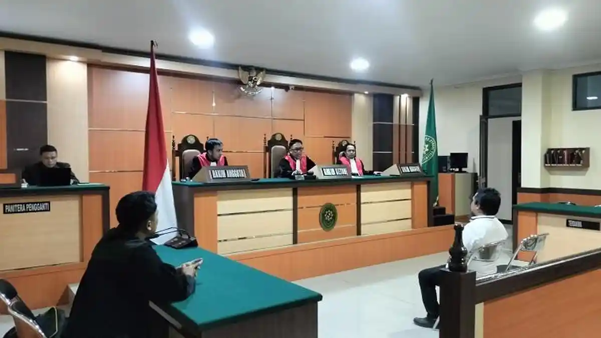 Kenapa Sidang Pembacaan Dakwaan Pidana Pemilu Kades Sumarrang Polman Ditunda Hari Ini?