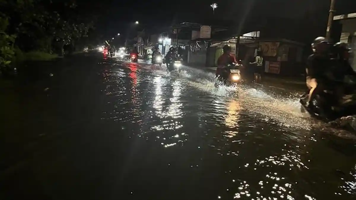 Banjir Rob Malam Hari, Kawasan Jalan Jafri Zam-Zam Banjarmasin Kembali Tergenang