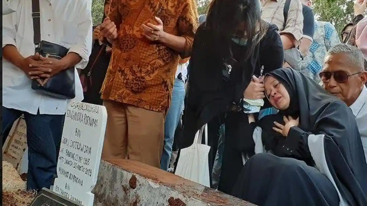 Putranya Dibunuh Aulia Kesuma, Istri Pertama Edi Chandra: Selamat Jalan Sayangku