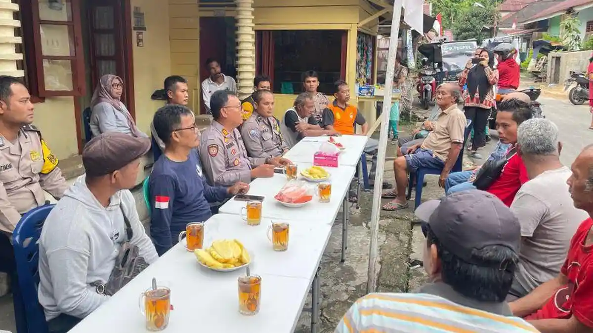 Sapa Warga, Polres Sibolga Laksanakan Jumat Curhat