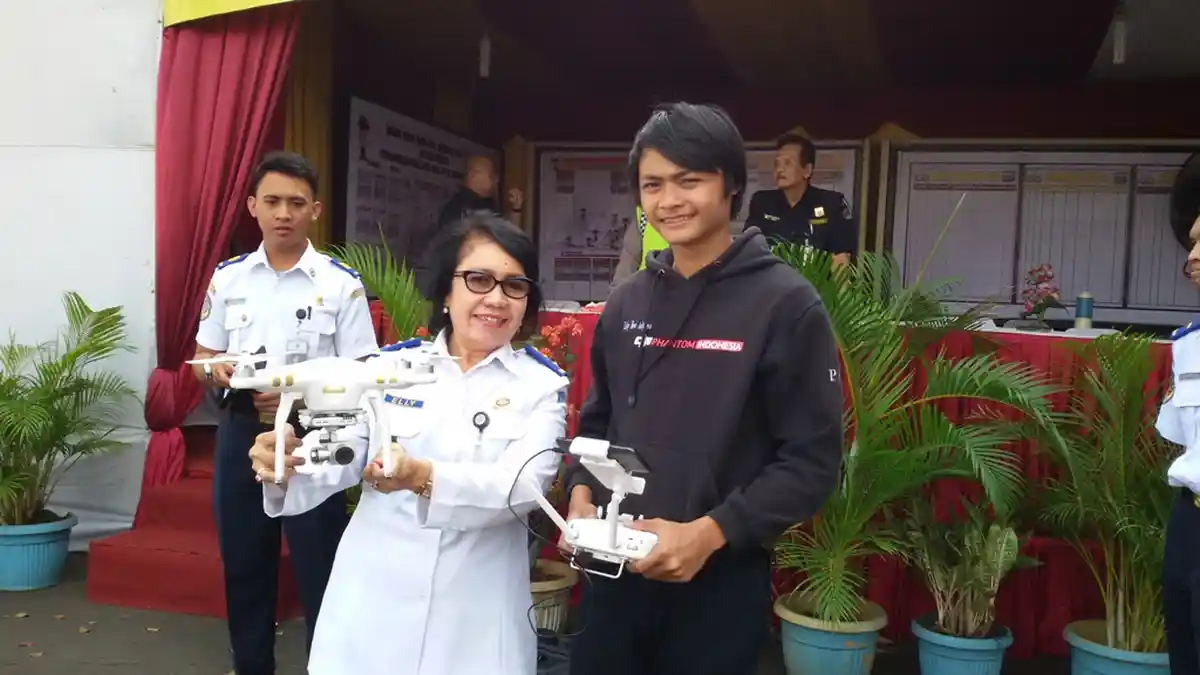 Pantau Mudik, Kemenhub Uji Coba Drone di Terminal Pulogadung