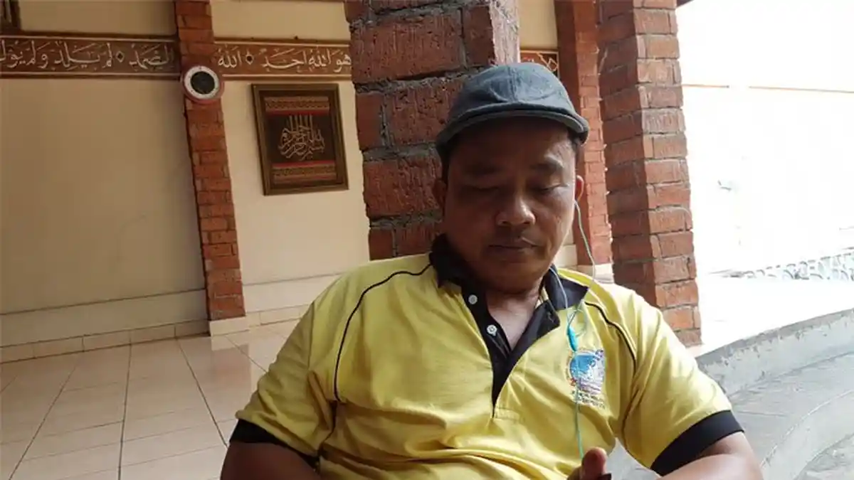 Berkerja sebagai Pemandu Turis di Museum, Dayat Mampu Jalan-jalan Ke Luar Negeri