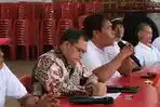 ang-Ngesti-Nugraha-berdiskusi-dengan-para-anggota-Fo.jpg
