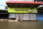 Banjir Rendam Jalan Dayeuhkolot Kabupaten Bandung