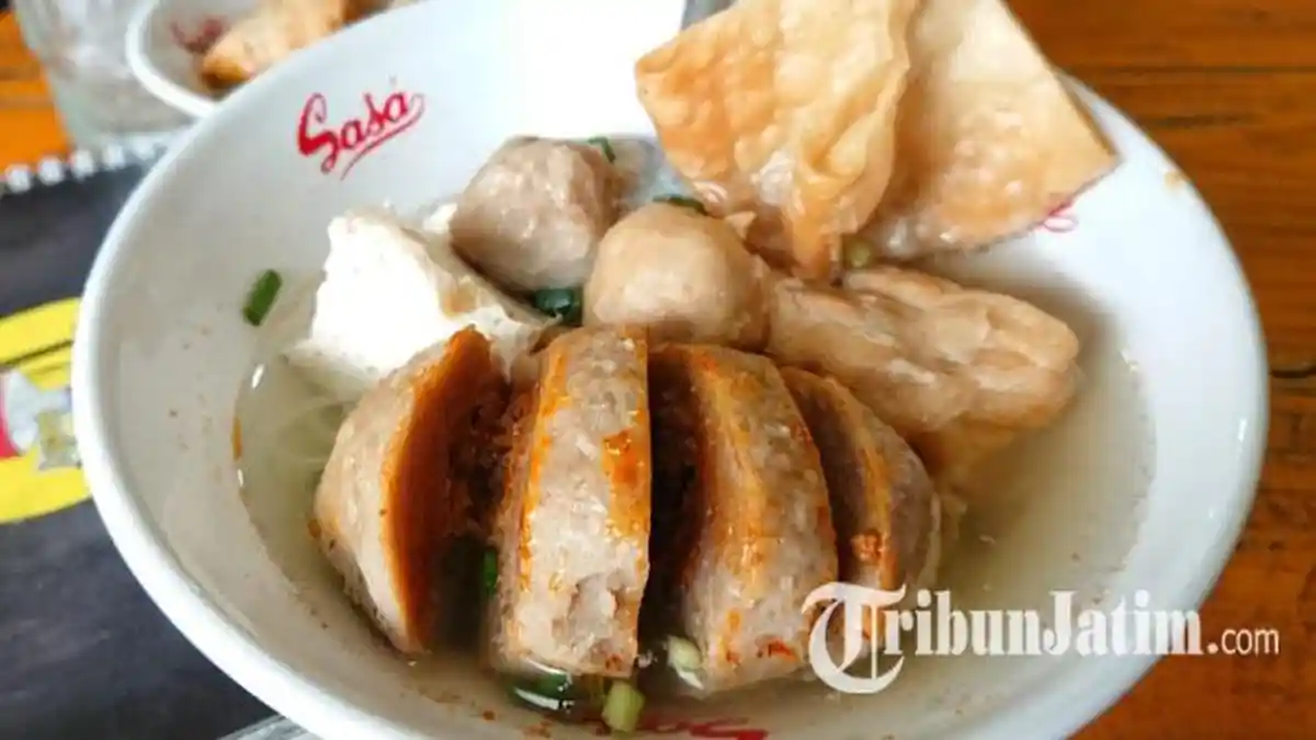 Mencicip Bakso Otak-otak Bandeng Gresik, Olahan Bandeng dengan Bumbu Rempah yang Sedap dan Gurih