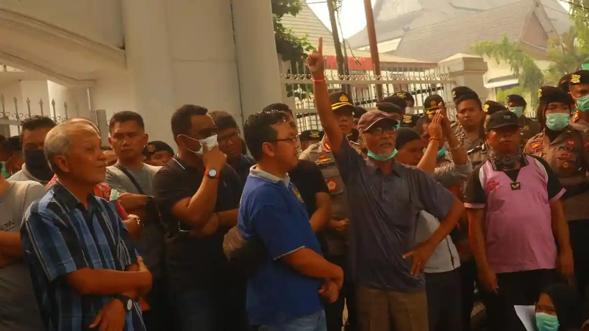 Curhat Kekecewaan Kepada Aparat, Petani SMB Unjuk Rasa di Kejati Jambi