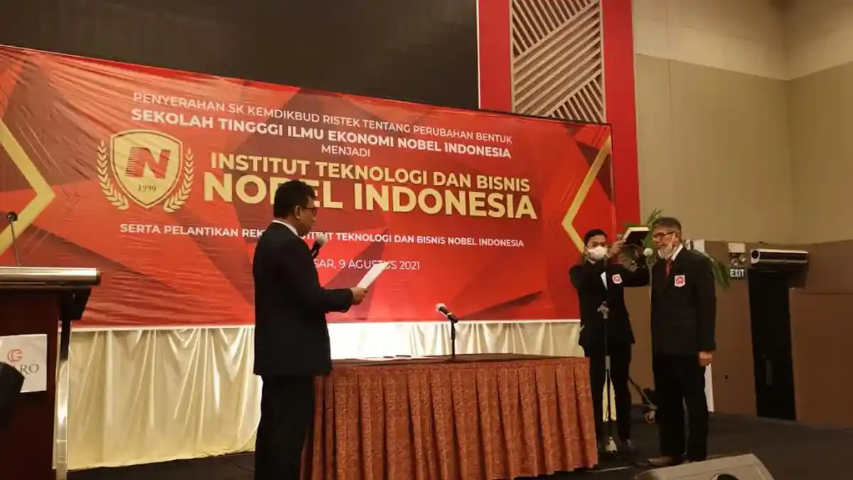Mashur Razak Dikukuhkan sebagai Rektor Institut Teknologi dan Bisnis Nobel Indonesia Makassar