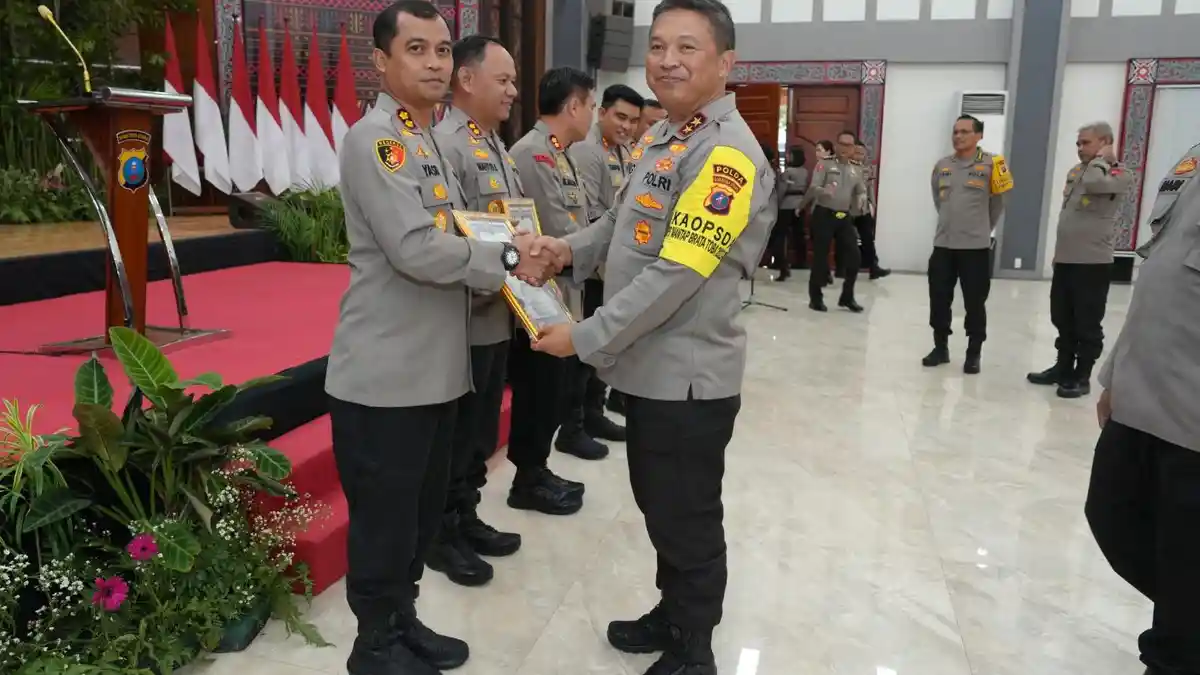 Polres Tapsel Peringkat Pertama di Pengelolaan Medsos, AKBP Yasir Terima Award dari Kapolda Sumut
