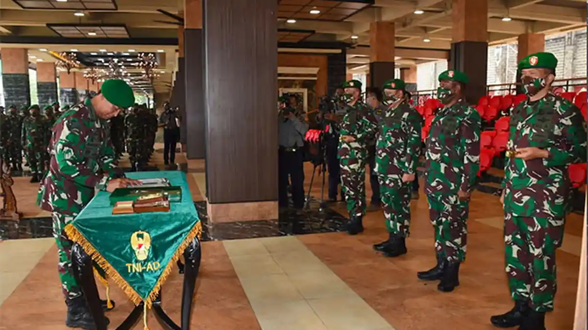 Profil 2 Mayjen TNI Suharyanto dan Benny Susianto, Perwira Tinggi Dilantik Jabat Pangdam dan Irjenad