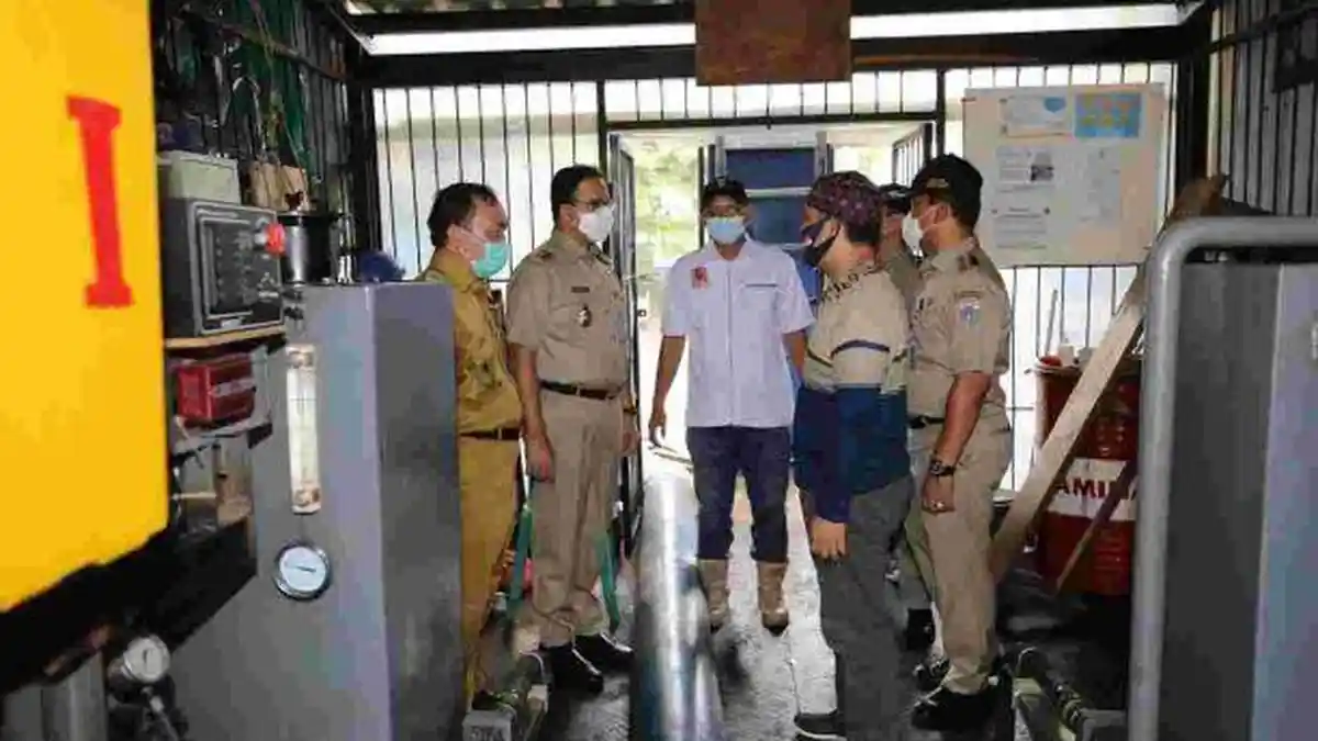 Tinjau Banjir di Kelurahan Rawa Buaya, Anies: Kurang dari 24 Jam Sudah Surut