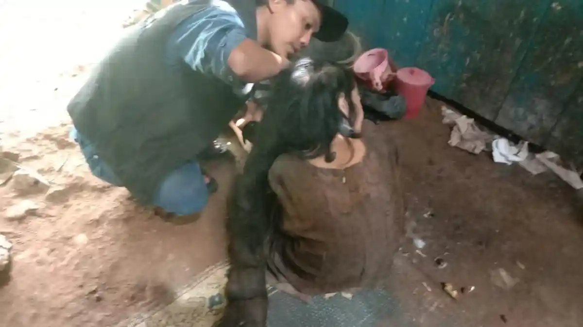 Rambut Gimbal Dua Meter Sukiyah Dipotong oleh Relawan MRI-ACT