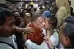 Suasana Haru saat Mantan Bos PLN Sofyan Basir Divonis Bebas