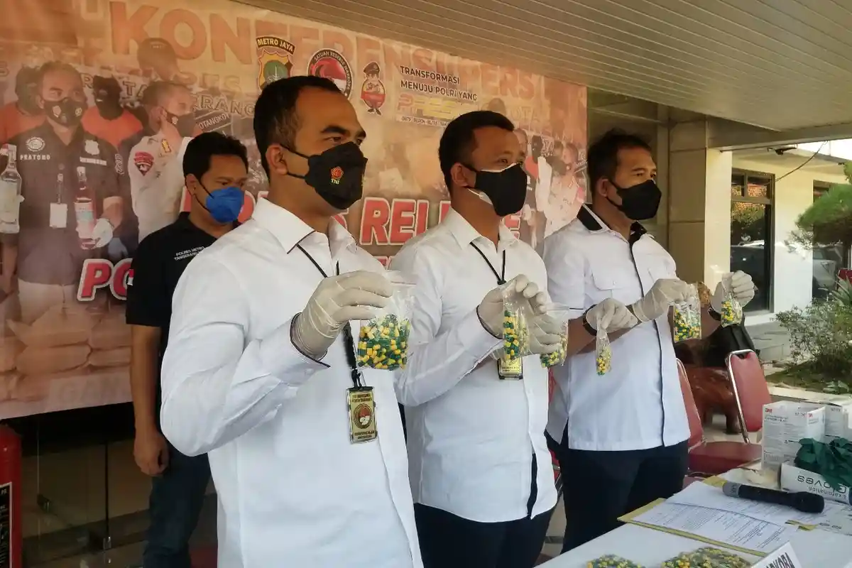 Bandar Ekstasi di Tangerang Jual Barangnya Berkedok Obat Covid-19, 2 Ribu Butir Diamankan Polisi