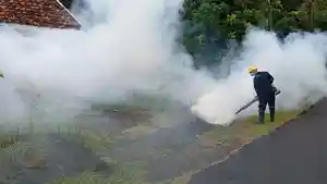 20251117-PT-Timah-Tbk-melaksanakan-fogging-di-sejumlah-titik.jpg