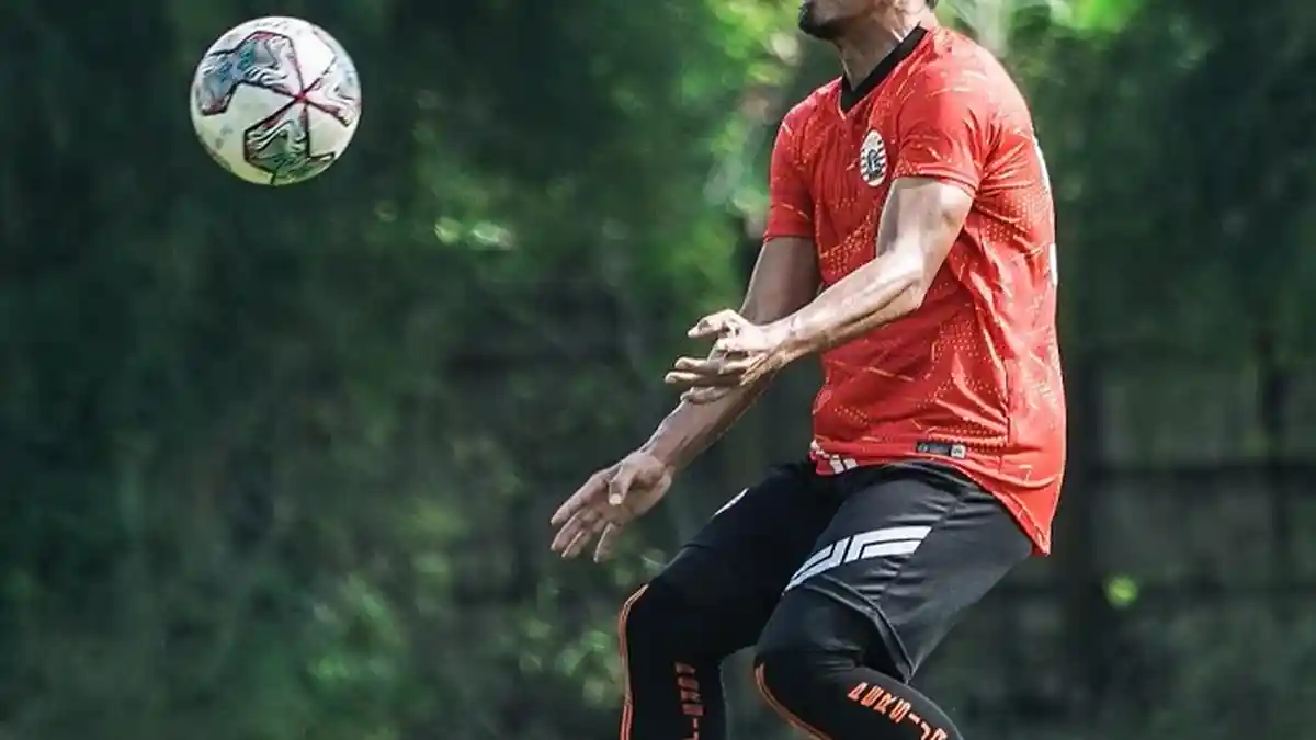 Kehadiran Dua Anak Membuat Bek Persija Jakarta Maman Abdurrahman Semangat Menjalani Latihan Mandiri