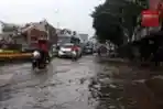 Jalan Jatinegara Barat Terendam Banjir