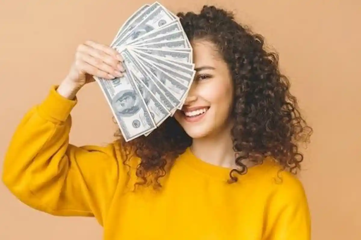 BERLIMPAH CUAN! 5 Zodiak Bakal Hoki Menurut Ramalan Zodiak Hari Ini Kamis 18 Agustus 2022, Ada Libra