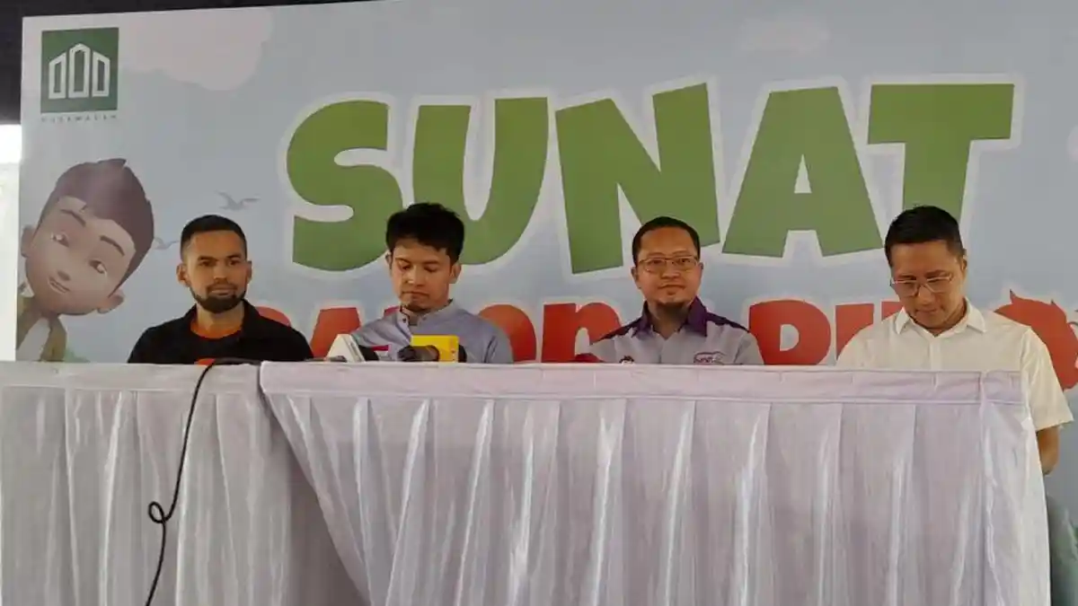 Dimas Seto Dan Kawan-kawan Gelar Sunat Bareng Riko