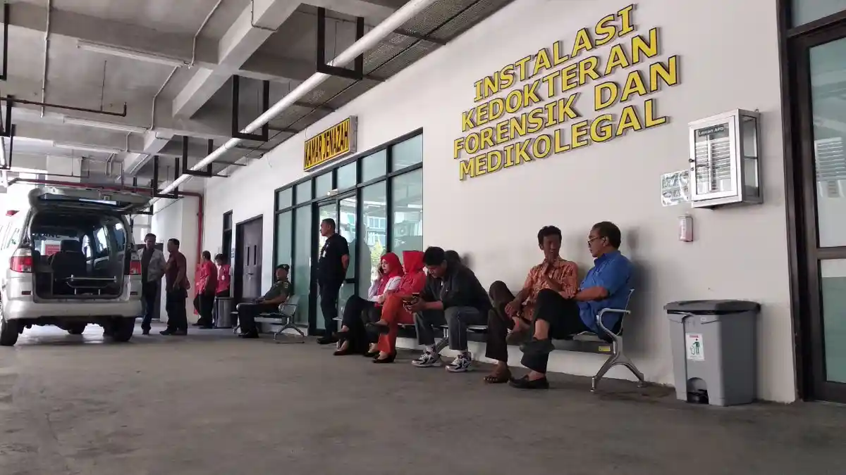 BREAKING NEWS : Warga Solo yang Meninggal di Ruang Isolasi RSUD dr Moewardi Positif Corona