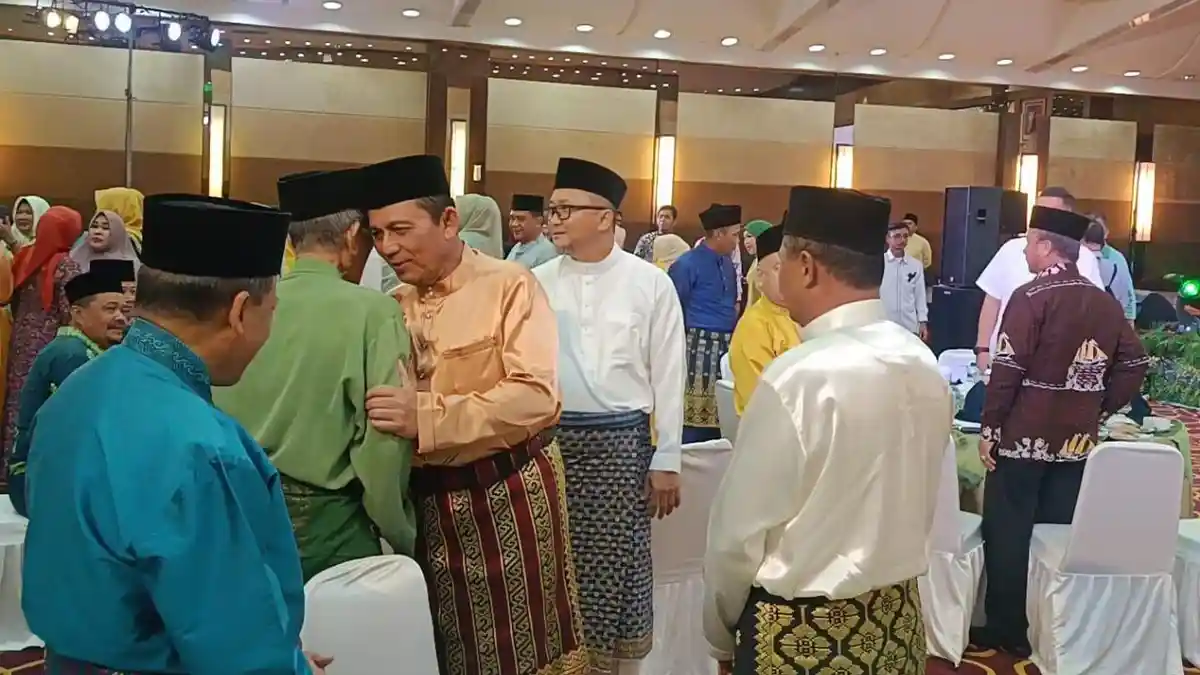 Gubernur Kepri Ansar Ahmad Halal Bihalal Bersama Masyarakat Kepri yang Ada di Riau